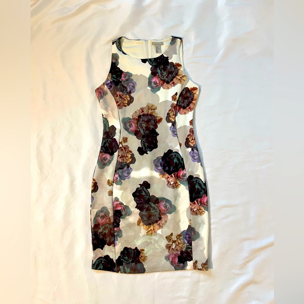 ⭐️ Floral H&M dress